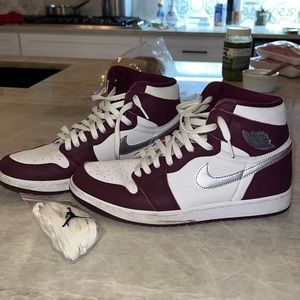 Men's Air Jordan 1 Retro High OG (Maroon)